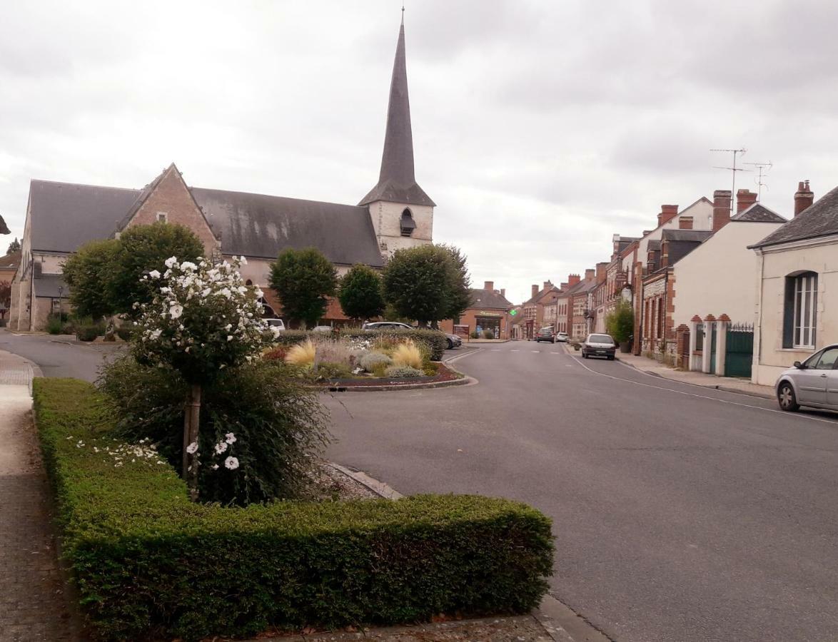Saint-Viâtre Les Palerees, Petite Maison Au Coeur De La Sologne Des Etangs מראה חיצוני תמונה